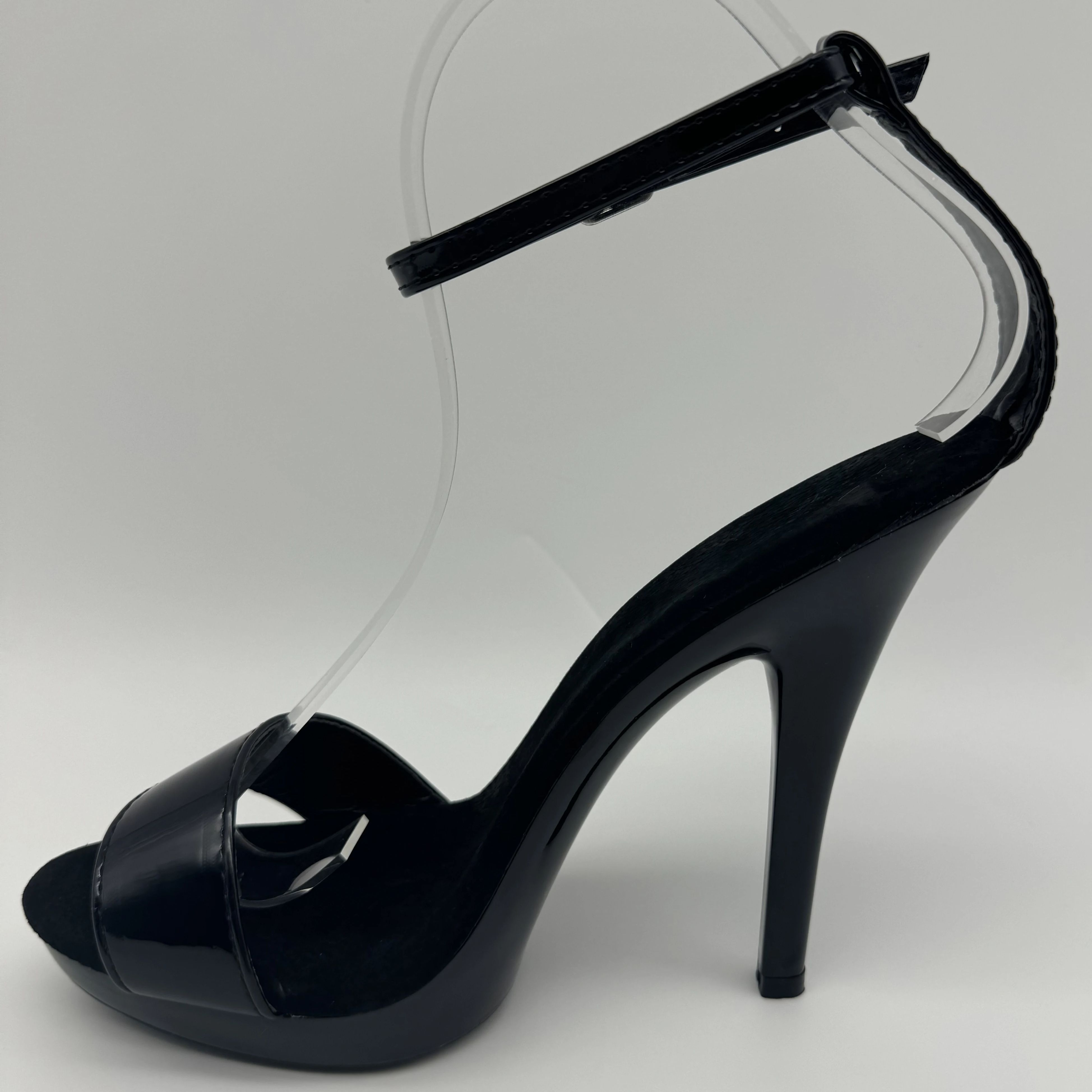 Wide Fit Heels - Schwarze Lackleder-Stilettos, 13 cm – Peep-Toe-Sandalen