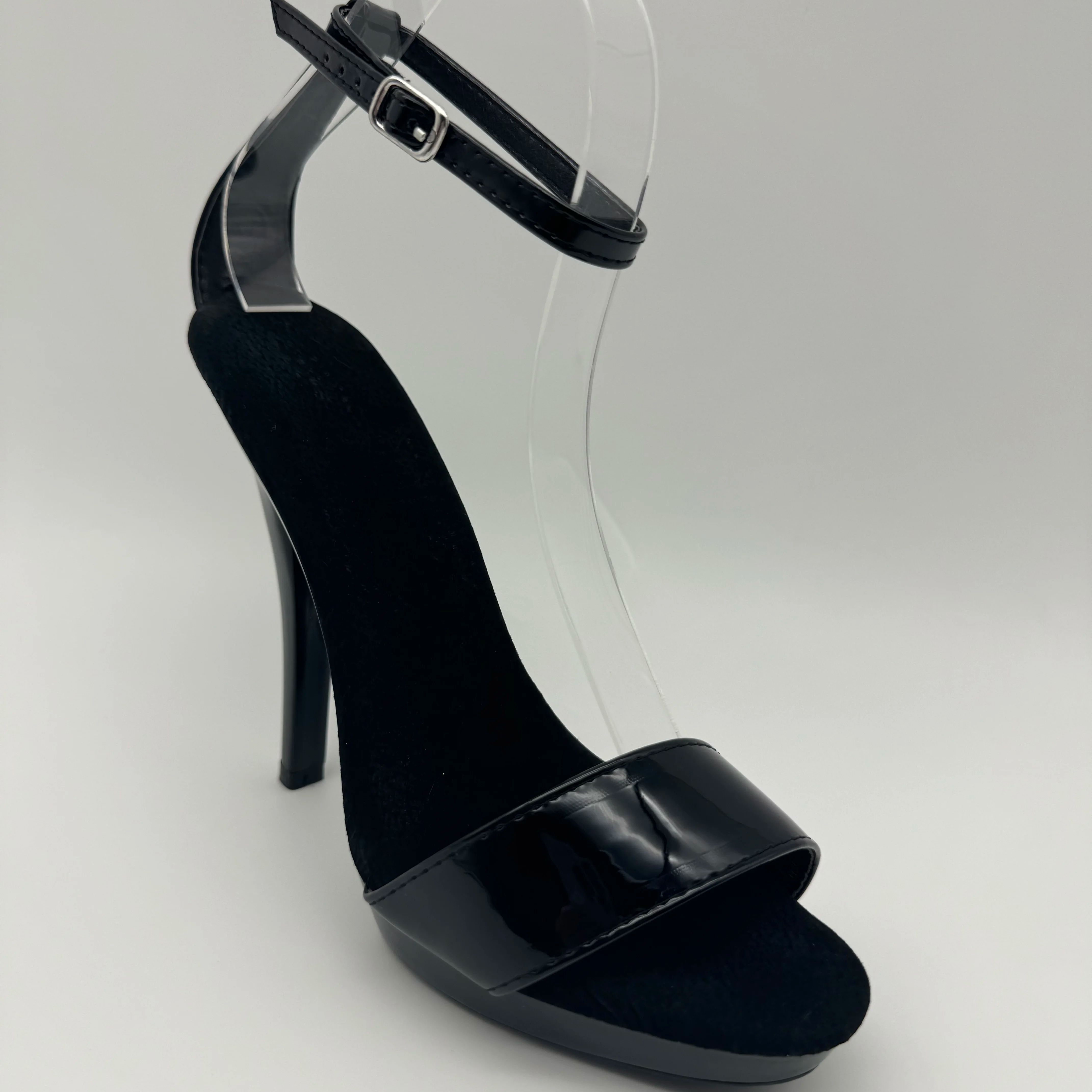 Schwarze Lackleder-Stilettos,  – Wide Fit Heels Bewertung und Preis