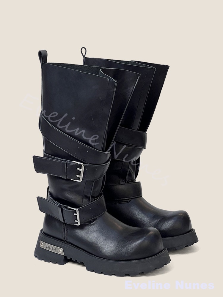 Weit geschnittene Stiefel mit  – Wide Fit Heels Bewertung und Preis